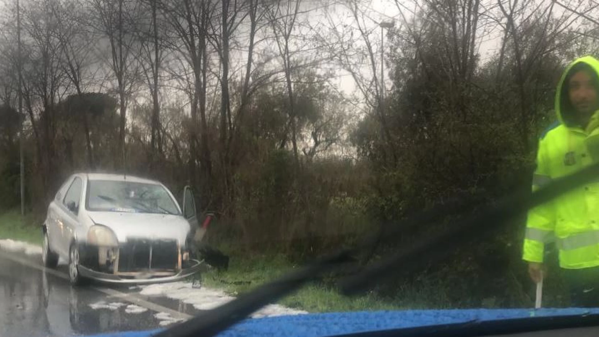 Monteroduni: incidente sulla statale 85 Venafrana. Auto e tir si scontrano. Un ferito.
